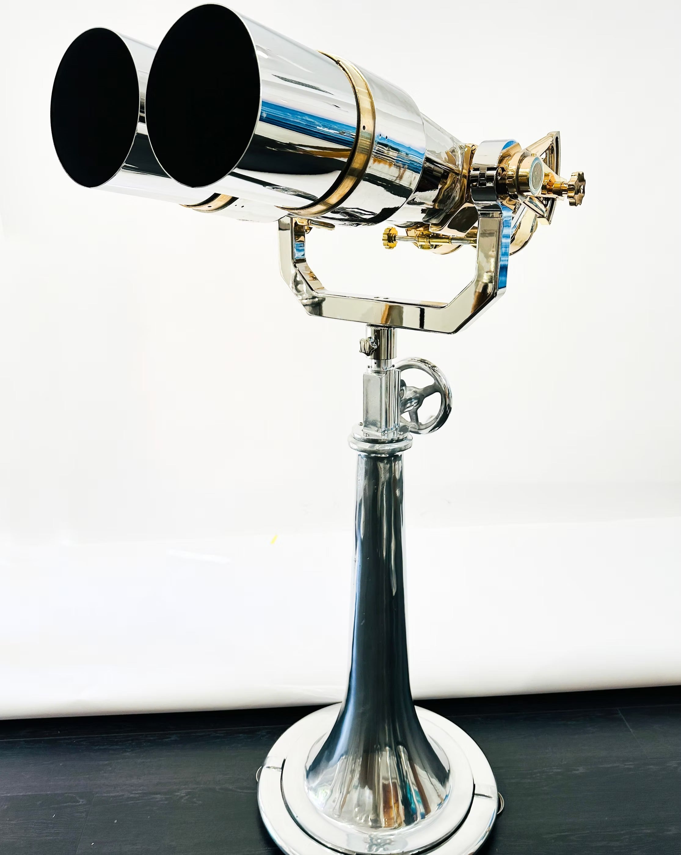 22.5-30x180mm Nikko Big Eye Binoculars